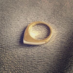 Mata Traders white bone Apex ring